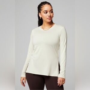 Fabletics Dry-Flex Cream Long-Sleeve Tunic NWT Medium